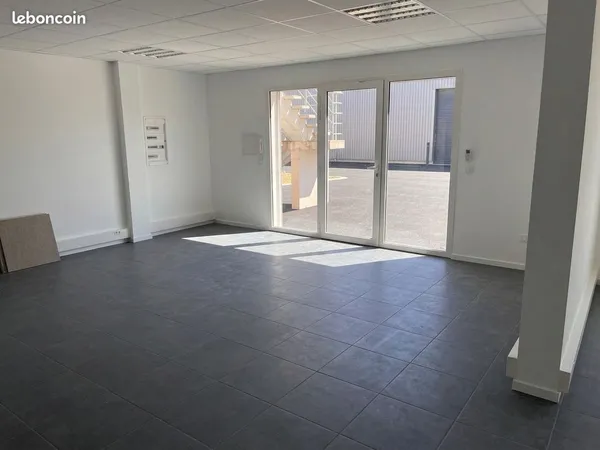 Location Bureaux 160m2 - Septemes 13240
