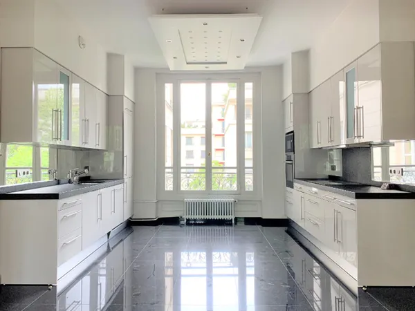 Appartement Neuilly Sur Seine 5 pièce(s) 165 m2