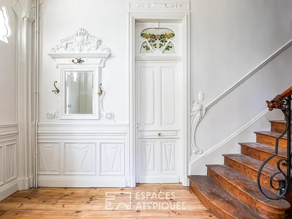 Maison bourgeoise rénovée avec jardin et garage