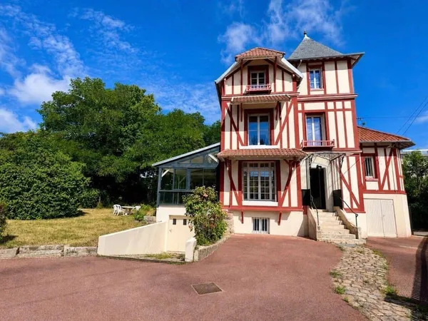 Maison 9 pièces 174 m²
