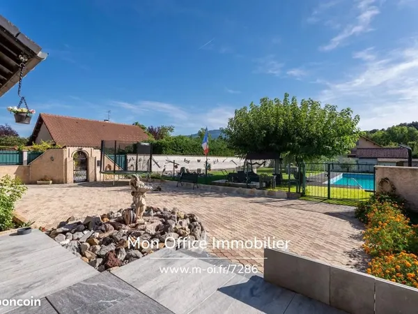 Maison 7 pièces 170 m²