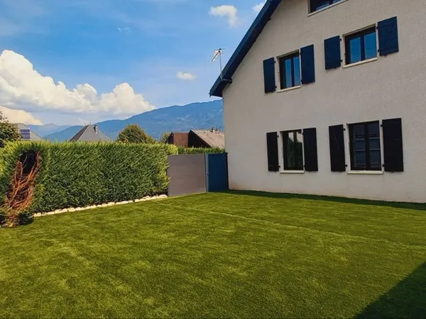 Maison mitoyenne T4