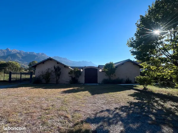 Vente maison individuelle style hacienda