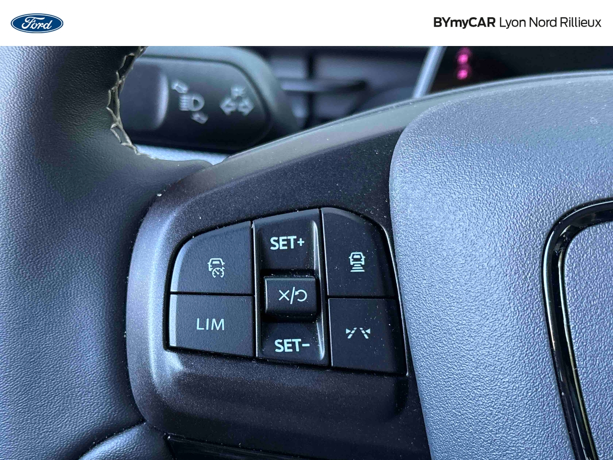 Ford Mustang Mach-E Extended Range 91 kWh 487 ch AWD — photo 38