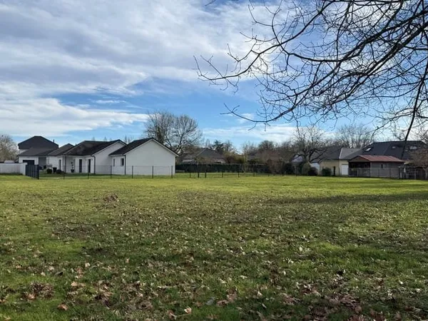 Terrain 1180 m²