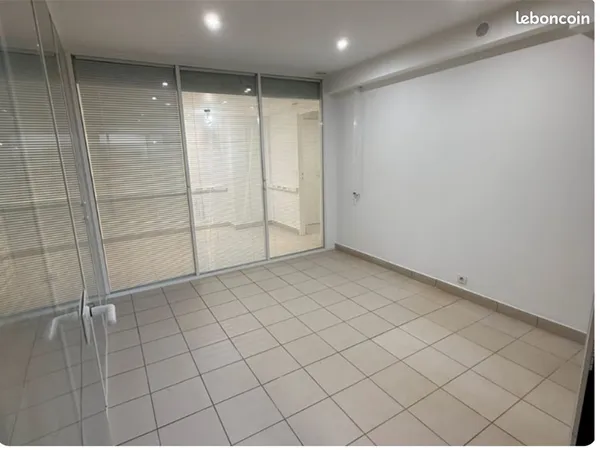 Bureaux 50 m² PARIS