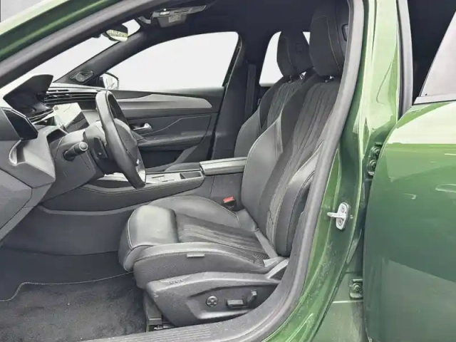 Peugeot 308 phev 225 e-eat8 — photo 39