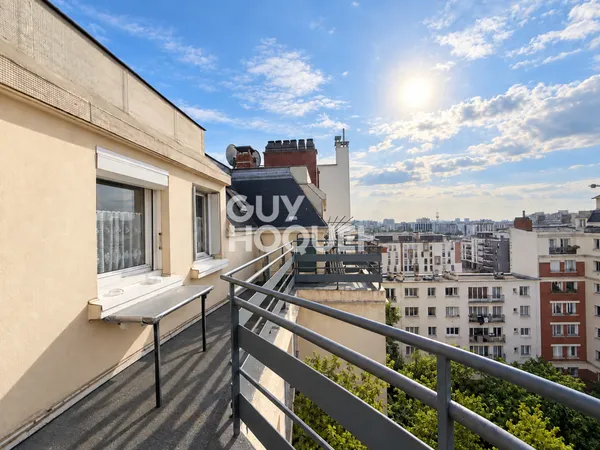 studio avec balcon de 12m² à 5 minutes du métro 7 Fort d'Aubervilliers
