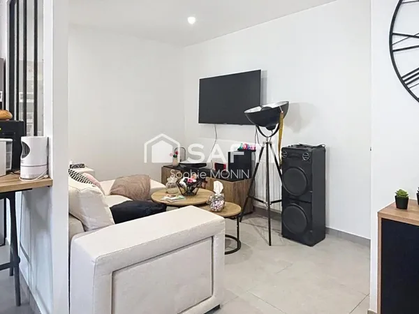 ?? COUP DE CŒUR - Appartement plein de charme rénové - MANZIAT 01570