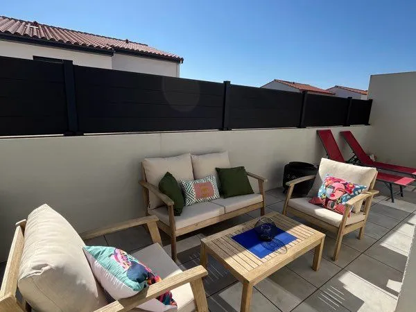T3 81 m² - Terrasse 17 m² - 2 places de stationnement - DPE A - Aucun frais de copropriété