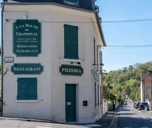 MANY - IMMEUBLE DE RESTAURATION AVEC APPARTEMENT - 239 m²