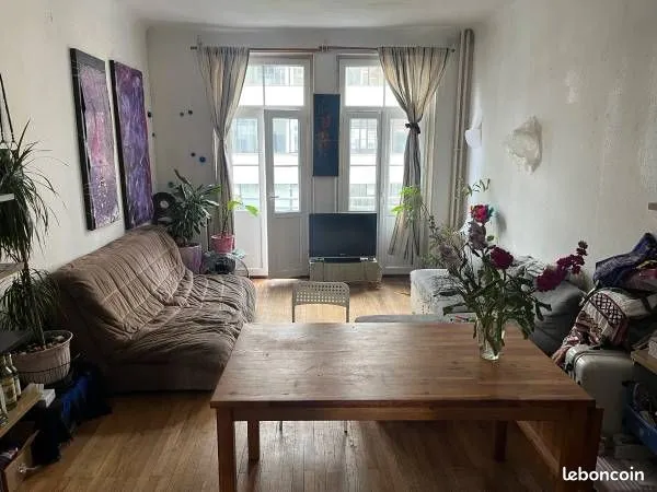 Colocation centre ville Lyon - Confort et calme - Balcon