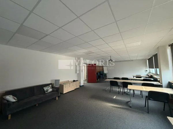 Bureau 1 pièce 130 m²