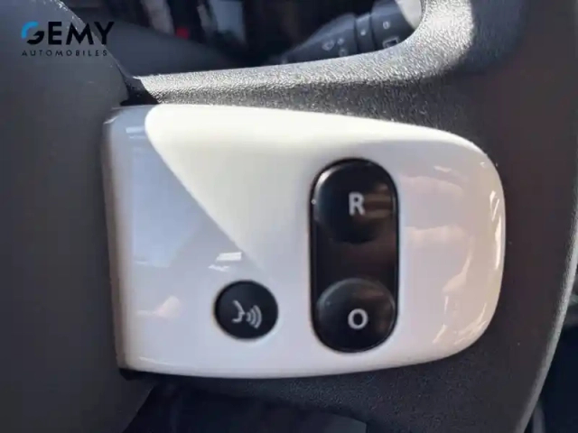 Renault Twingo iii e-tech — photo 14