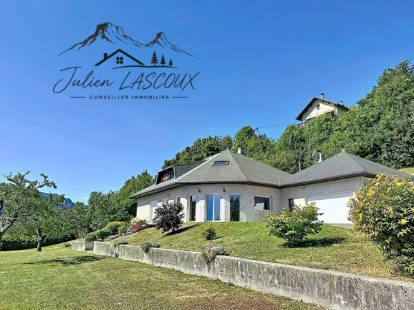 Maison 6 pièces 208 m²