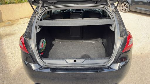 Peugeot 308 1.5 BlueHDi 130 EAT8 - GT Line – 2020 – 104615 km – Diesel – Boîte Automatique — photo 29