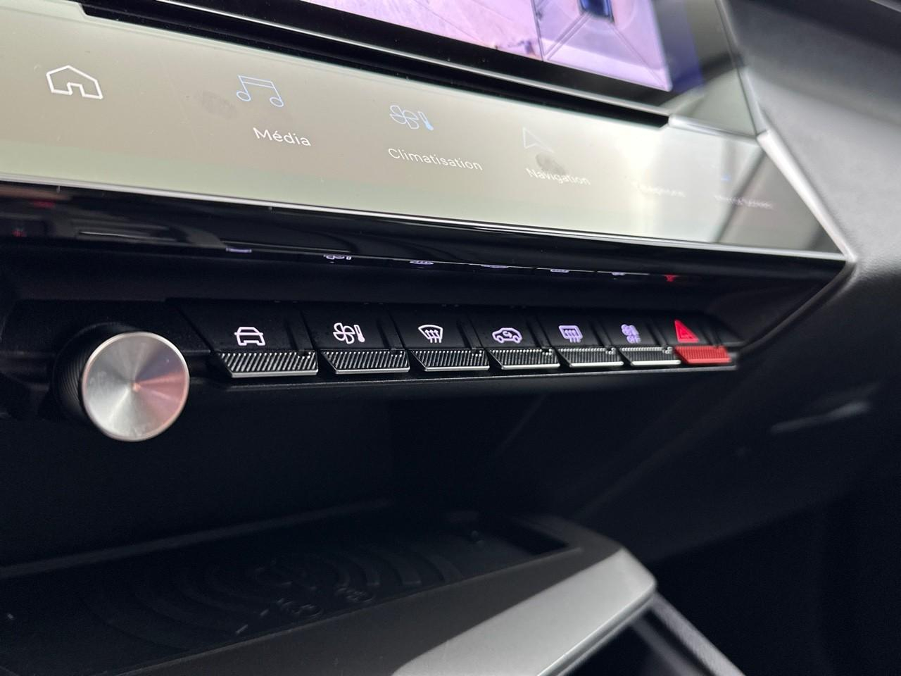 Peugeot 308 hybrid 145 e-dcs6 allure — photo 27