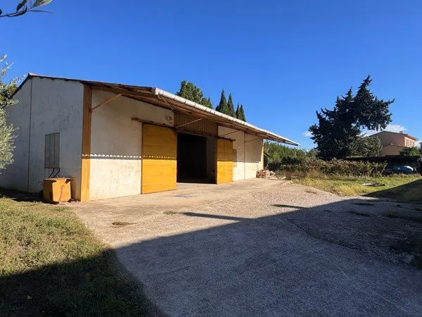 Local / Entrepôt / Hangar de 200m2