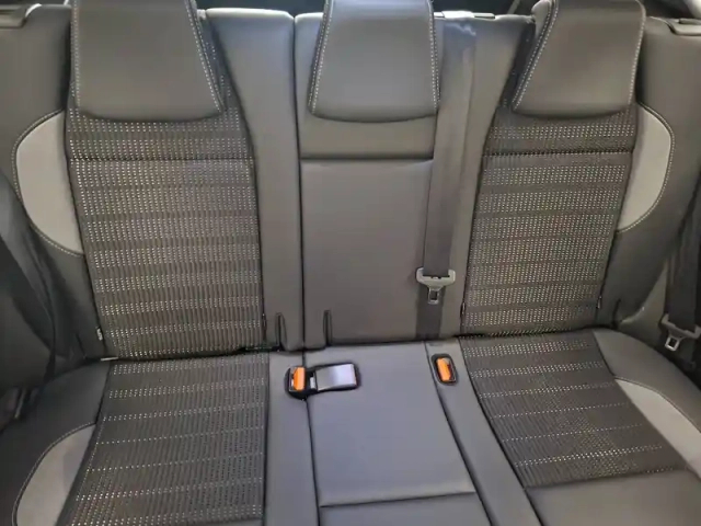 Peugeot 2008 1.2 puretech 110ch s&amp;s bvm5 — photo 29