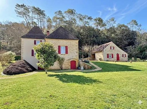Propriété 8 pièces 192 m²