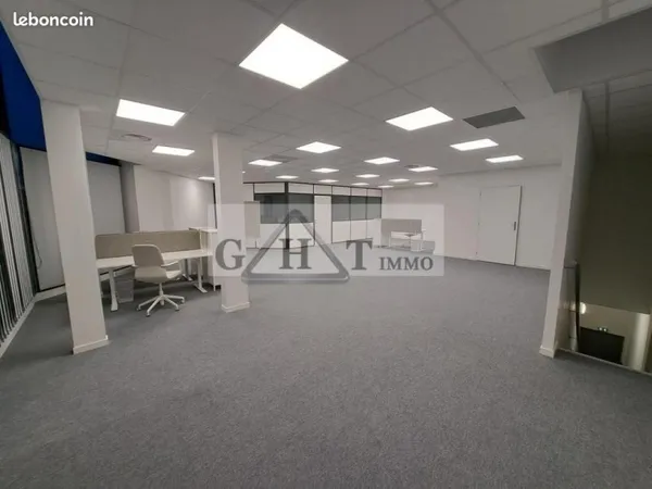 Local industriel 412 m²