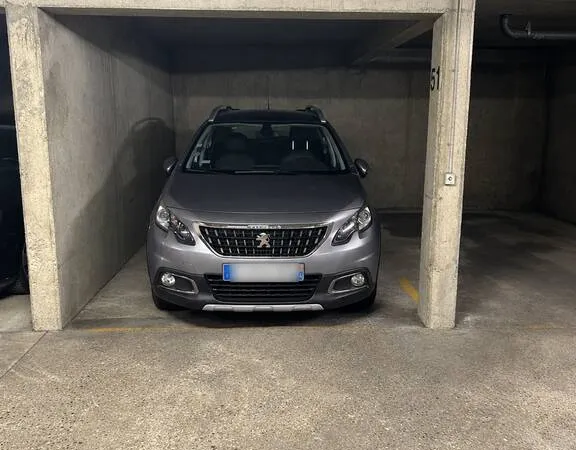 Garage/Parking