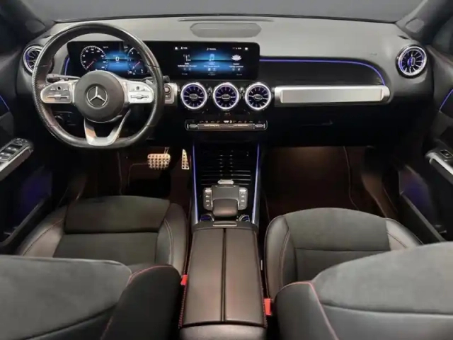 Mercedes Glb 200 d amg line — photo 11
