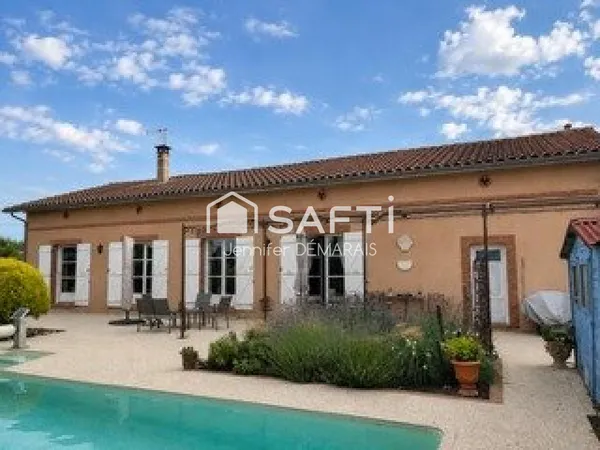 MERVILLE 31330 - PROPRIETE DE CHARME AVEC PISCINE SUR 2000 M2