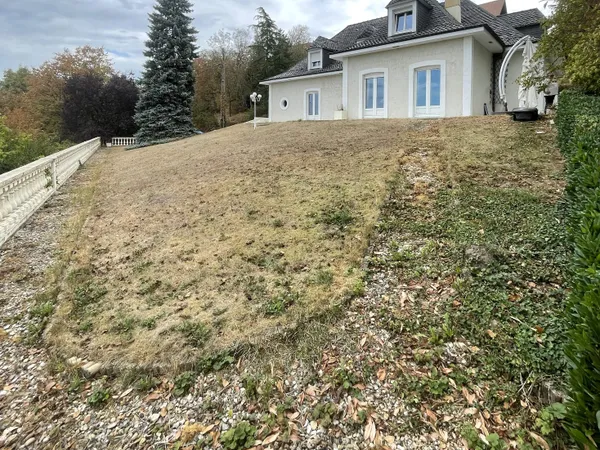 Maison 6 pièces 228 m²