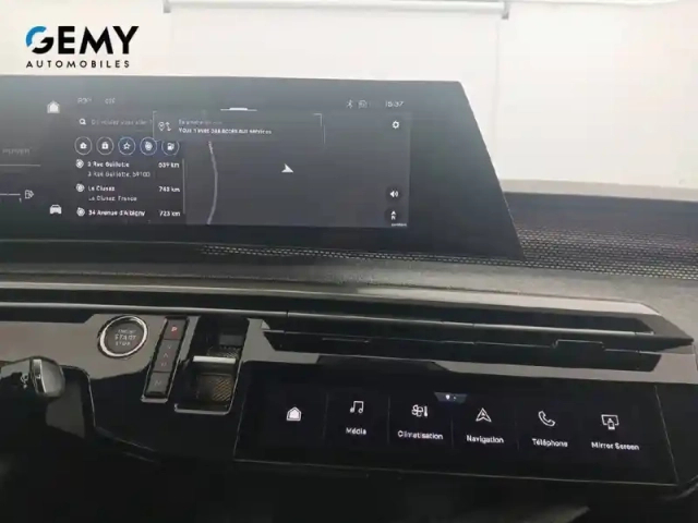 Peugeot 3008 hybrid 136 e-dcs6 — photo 14