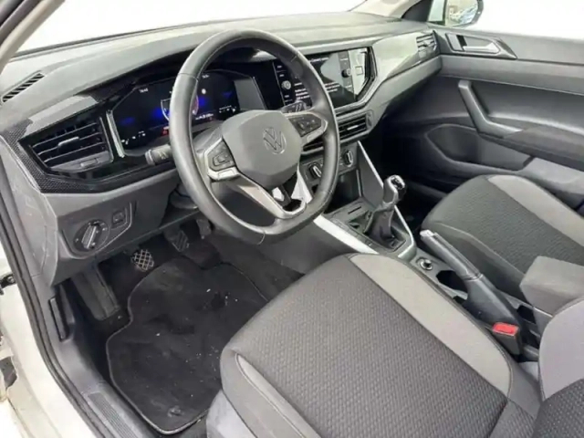Volkswagen Polo 1.0 tsi 95 s&amp;s bvm5 life — photo 9