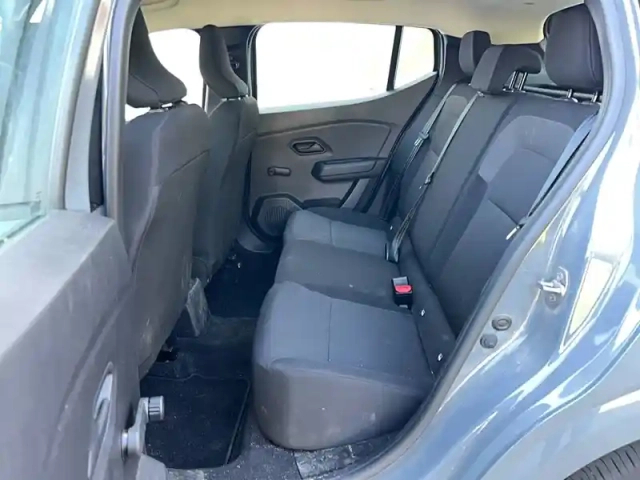 Dacia Sandero sce 65 — photo 8