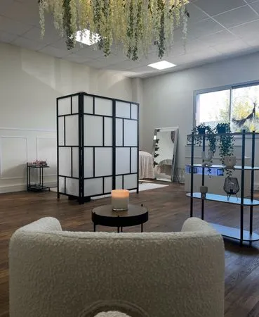Bureaux/locaux 57 m2 1er étage avec ascenseur - 2 places de parking privé