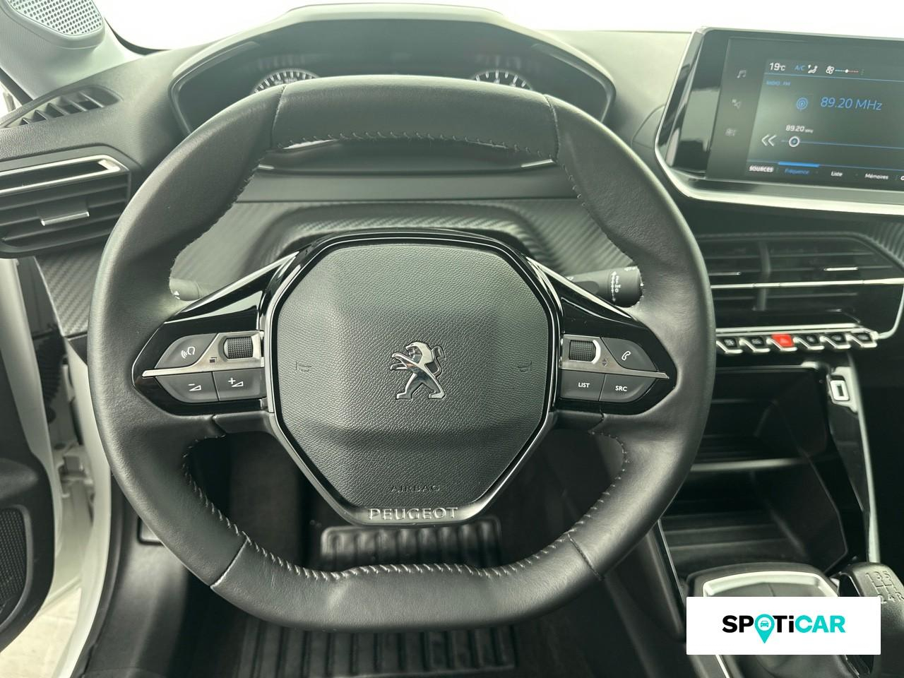 Peugeot 208 1.2 puretech 75ch s&s active — photo 12
