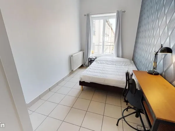 Chambre 4 pièces 65 m²