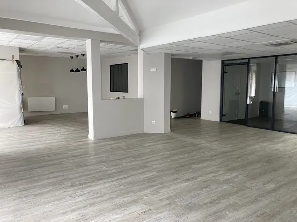 Bureaux 270 m²