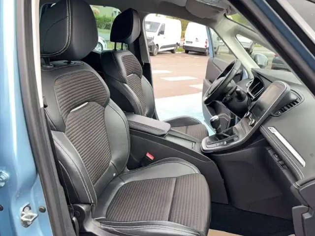 Renault Scenic blue dci 120 — photo 12