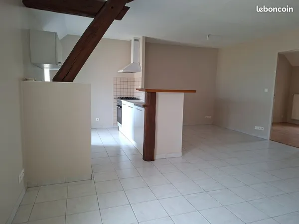 A LOUER Appartement 2 pièces Fleury-la-Vallée