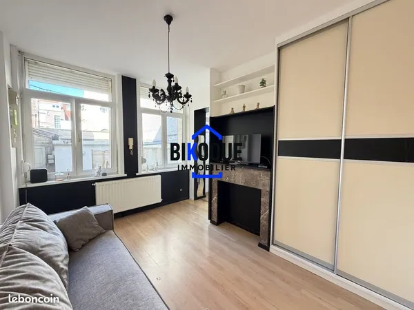 Studio 1 pièce 27 m²