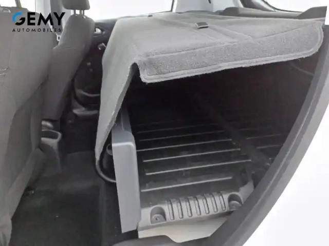 Peugeot 208 affaire bluehdi 100 s&amp;s bvm5 — photo 11