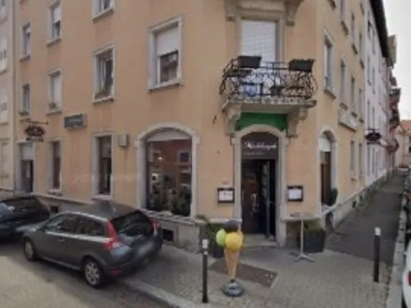 Local 101 m²