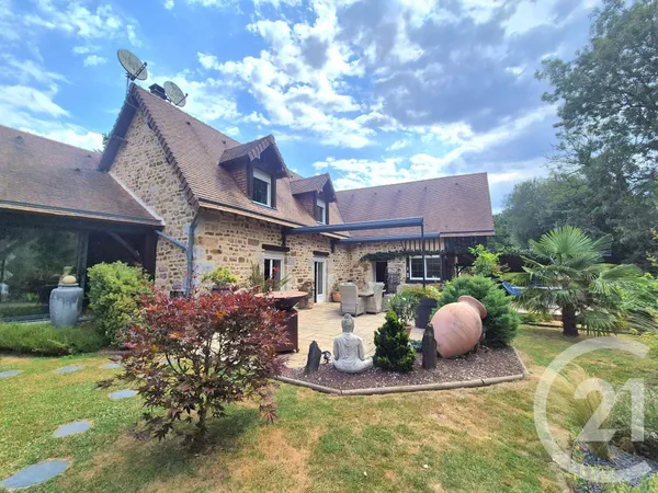 Maison 8 pièces 263 m²