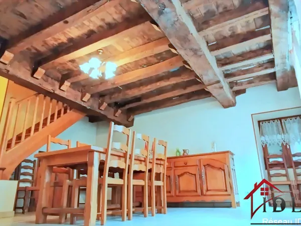 Belle maison avec grange, cinq pièces, 116 mètres carrés hab