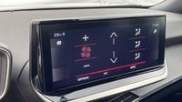Peugeot 2008 1.2 PureTech 130ch S&S Allure Pack EAT8 — photo 13