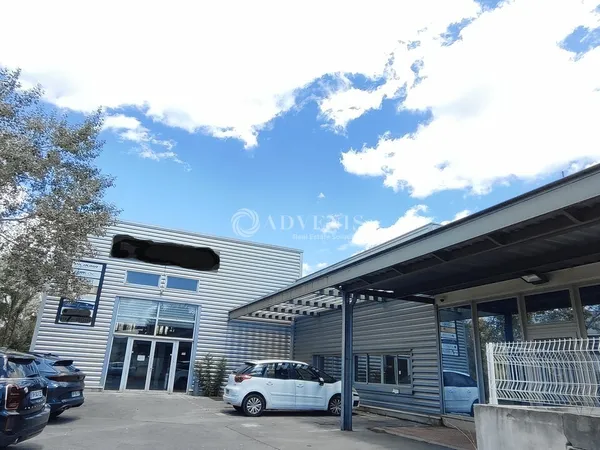 Bureau 720 m²