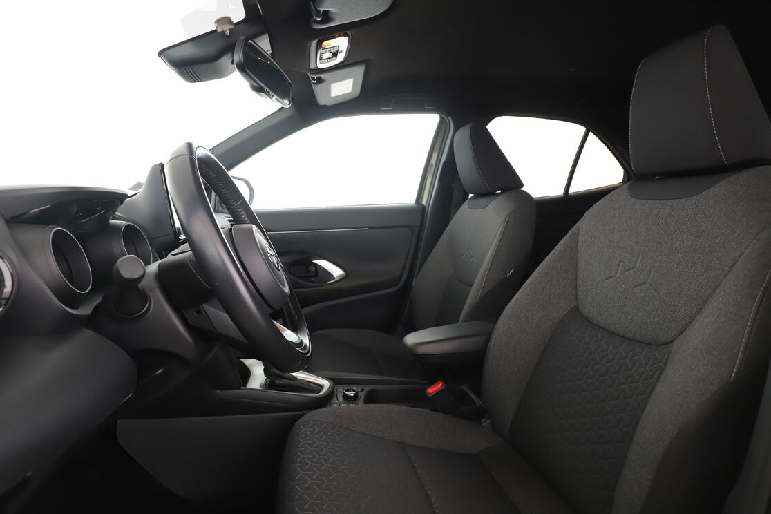 Toyota Yaris Cross 1.5 AWD-i Design — photo 9