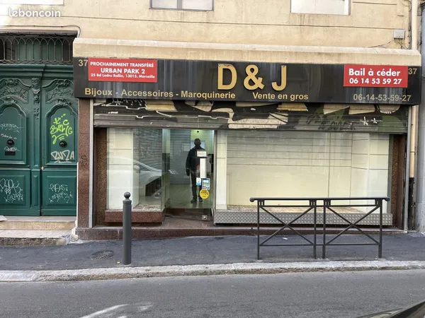 Local commercial 216 m² Marseille