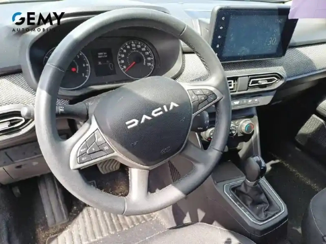 Dacia Sandero tce 90 cvt — photo 13