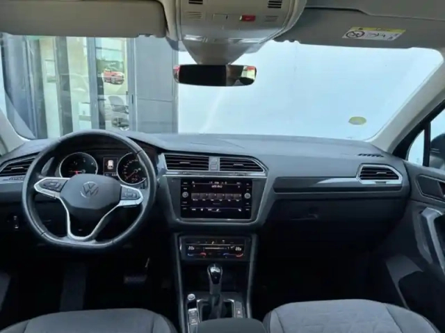 Volkswagen Tiguan 2.0 tdi 150ch life plus dsg7 — photo 14