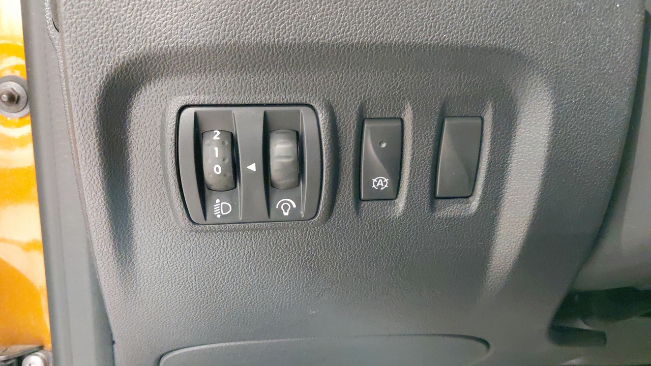 Renault Captur TCe 130 FAP — photo 19